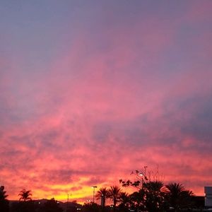 Meet your Posher, Skyllar